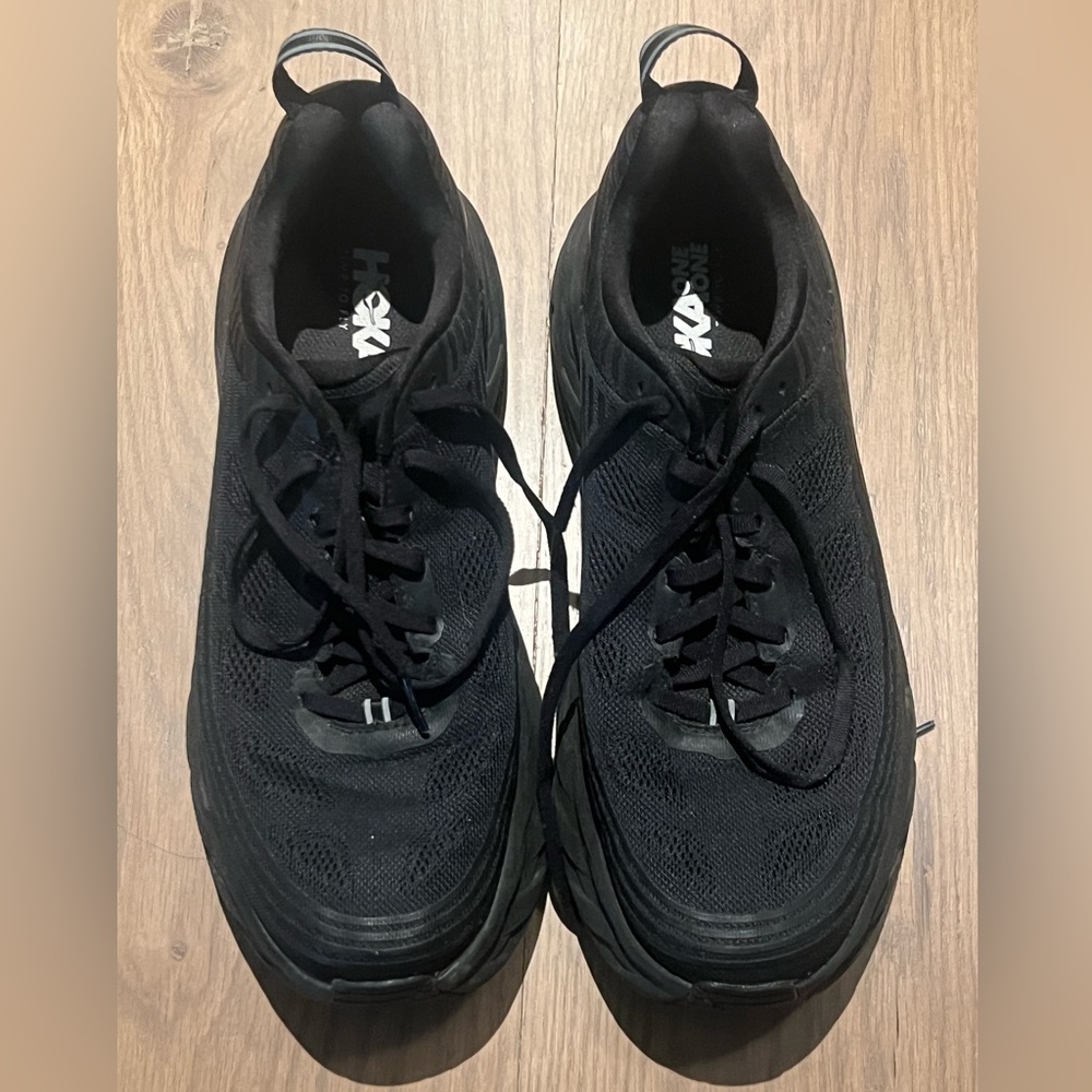 Men’s Hoka Bondi 6 Running shoes.  Size 11.5